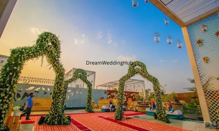 4 HEADS Events  Entertainment